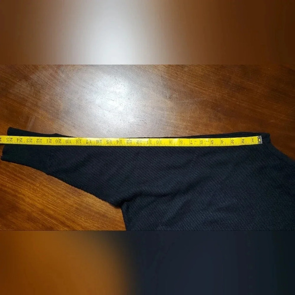 Tahari Black Pullover‎ Sweater Size Large - Picture 8 of 11